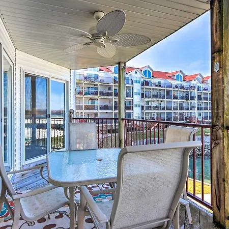Sunny Condo Situated Right On Lake Of The Ozarks!